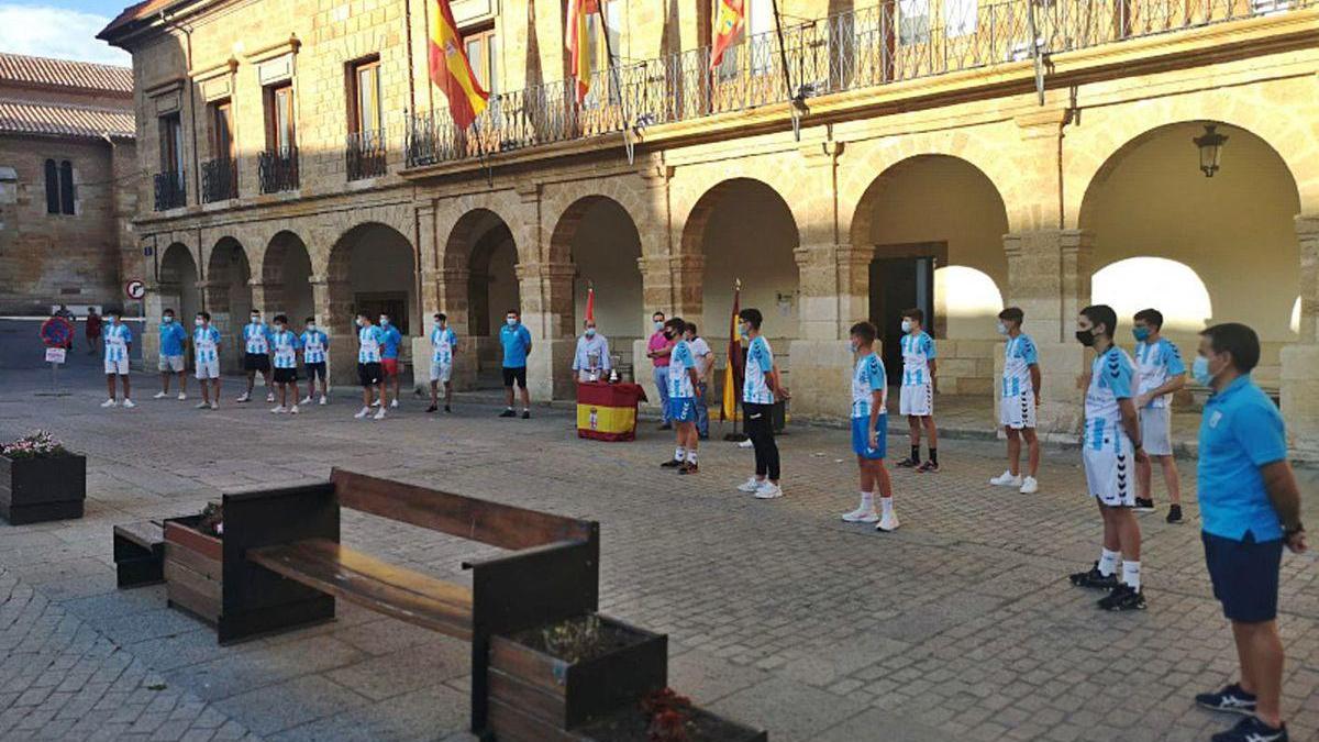 Un momento de la celebración de acto en Benavente.