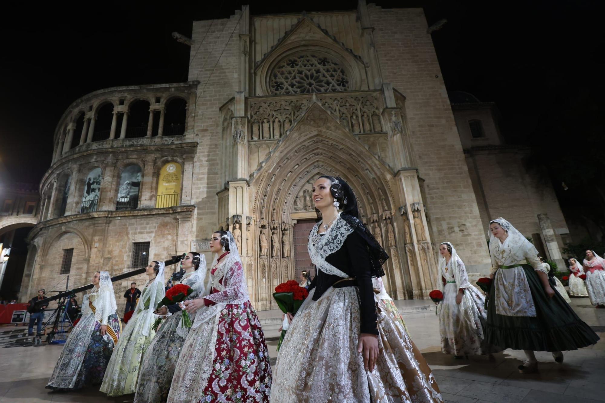 Búscate en la llegada a la plaza de la Virgen