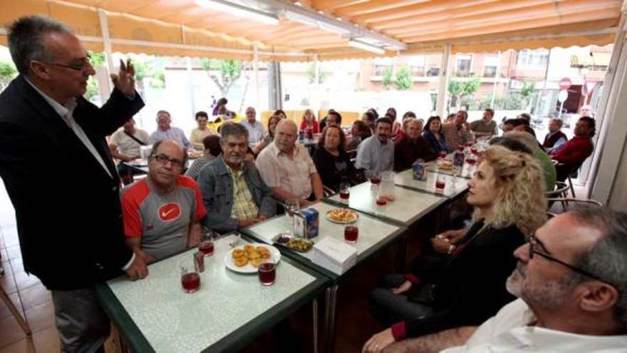 Joven y vieja guardia socialista, de campaña