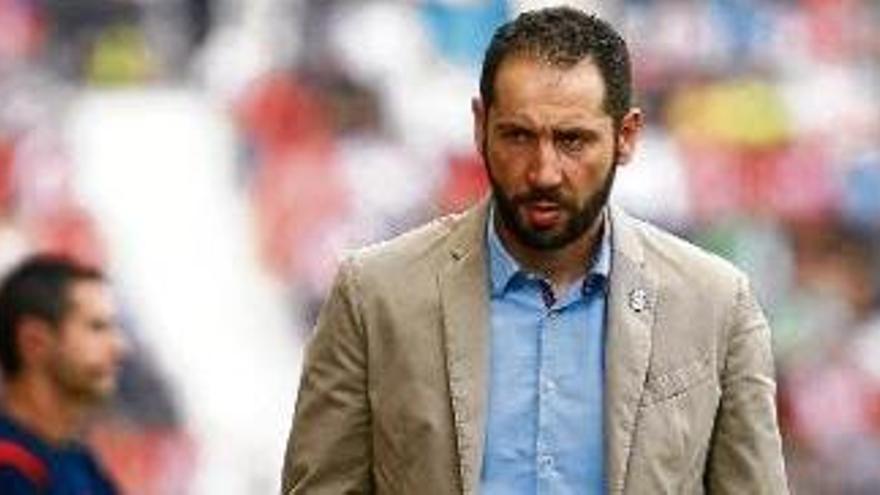 Pablo Machín en el darrer partit contra el Saragossa a l&#039;estadi de Montilivi.