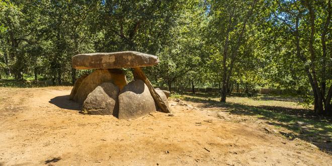 Dolmen megalítico de Axeitos, Ribeira