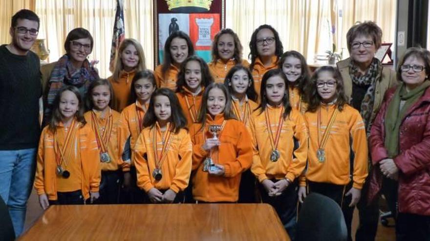 Benifaió homenajea a sus jóvenes gimnastas