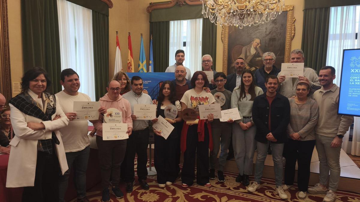 Vídeo: Las jornadas contra el racismo y la xenofobia de Gijón, en marcha