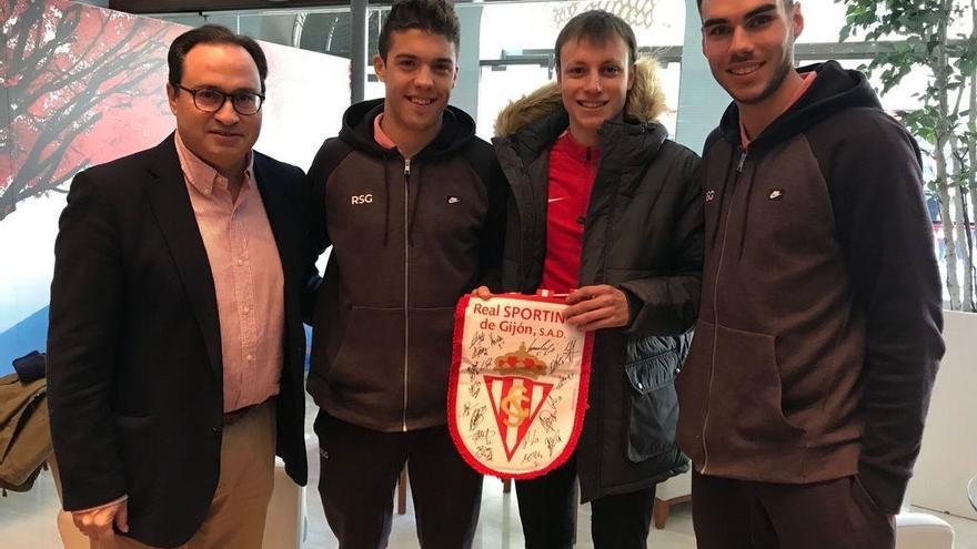 Antonio López, con Javier Fernández, Nacho Méndez y Dani Martín.