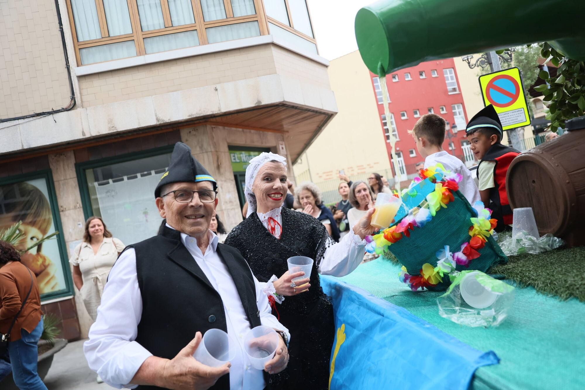 EN IMÁGENES: El desfile de carrozas por las fiestas del Carmen de Luancoi