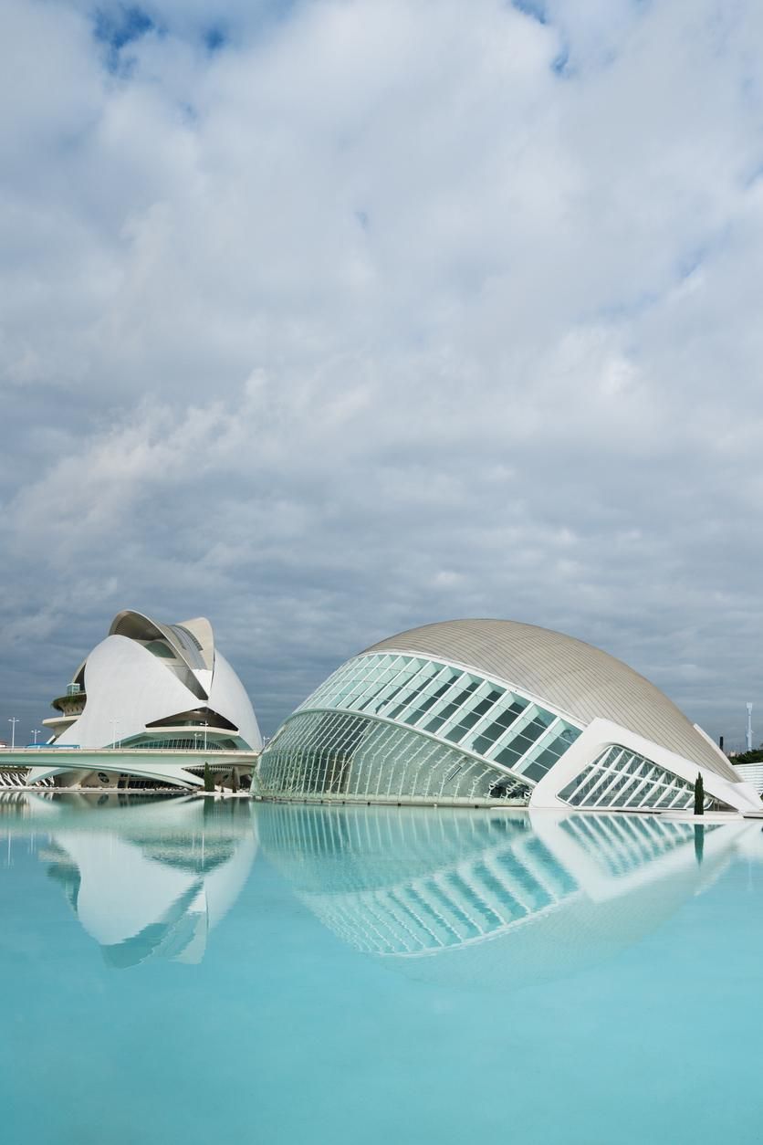 La Ciutat de les Arts i les Ciències es impresionante.