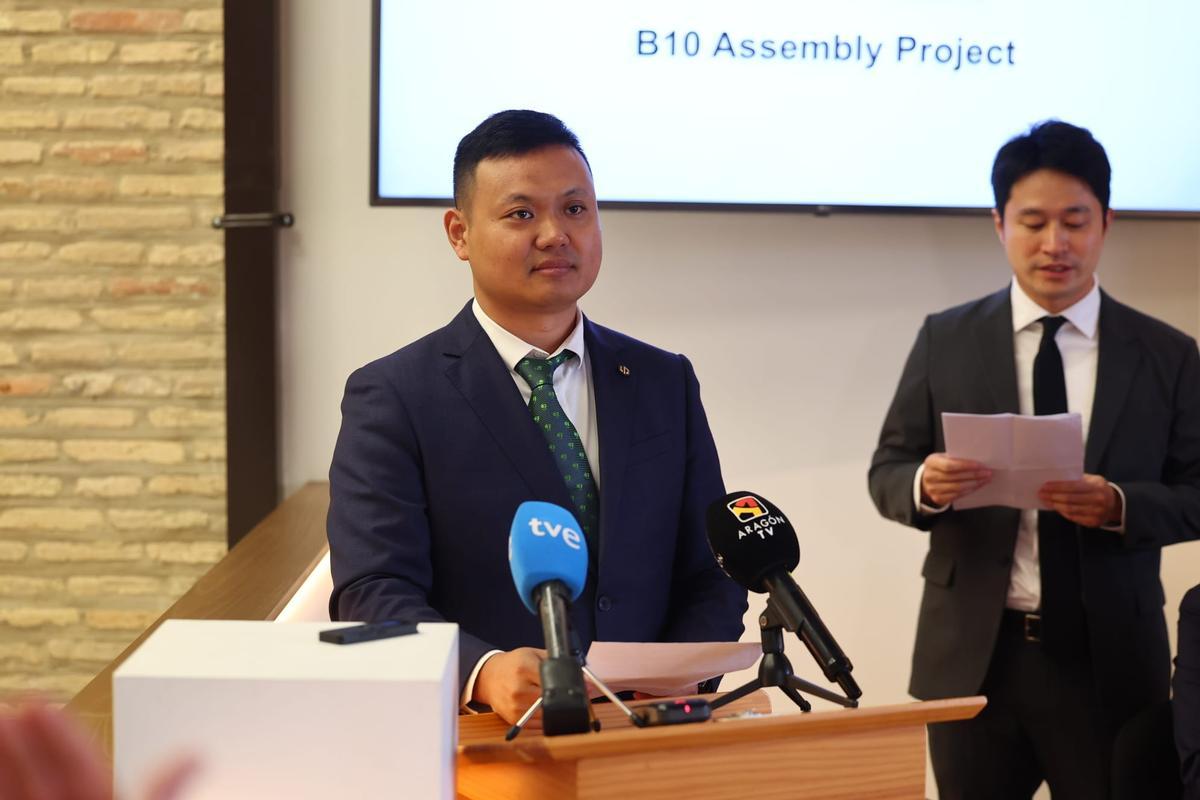 El director de Calidad de Leapmotor, Ding Yongfei, durante su intervención en el acto celebrado en Borja este martes.