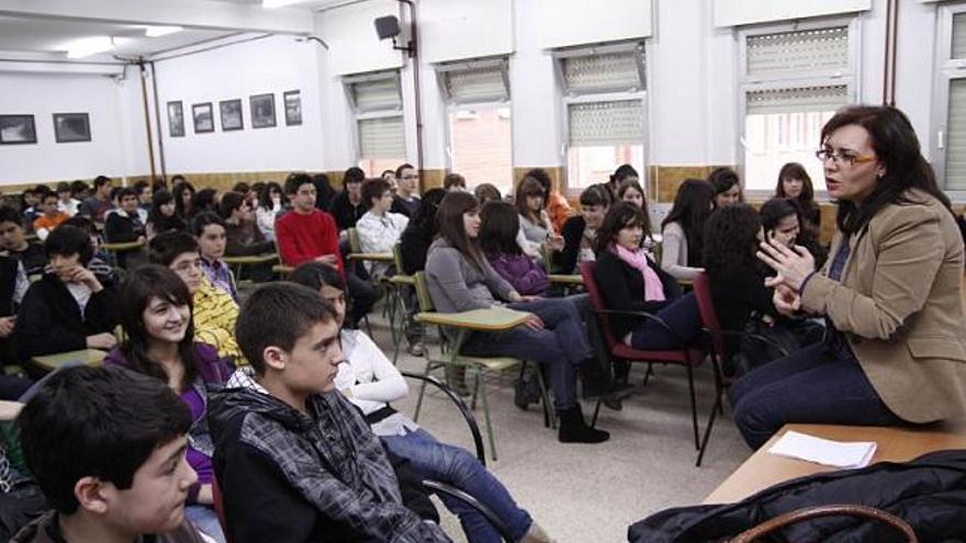 Charla sobre el papel de los medios La Vaguada