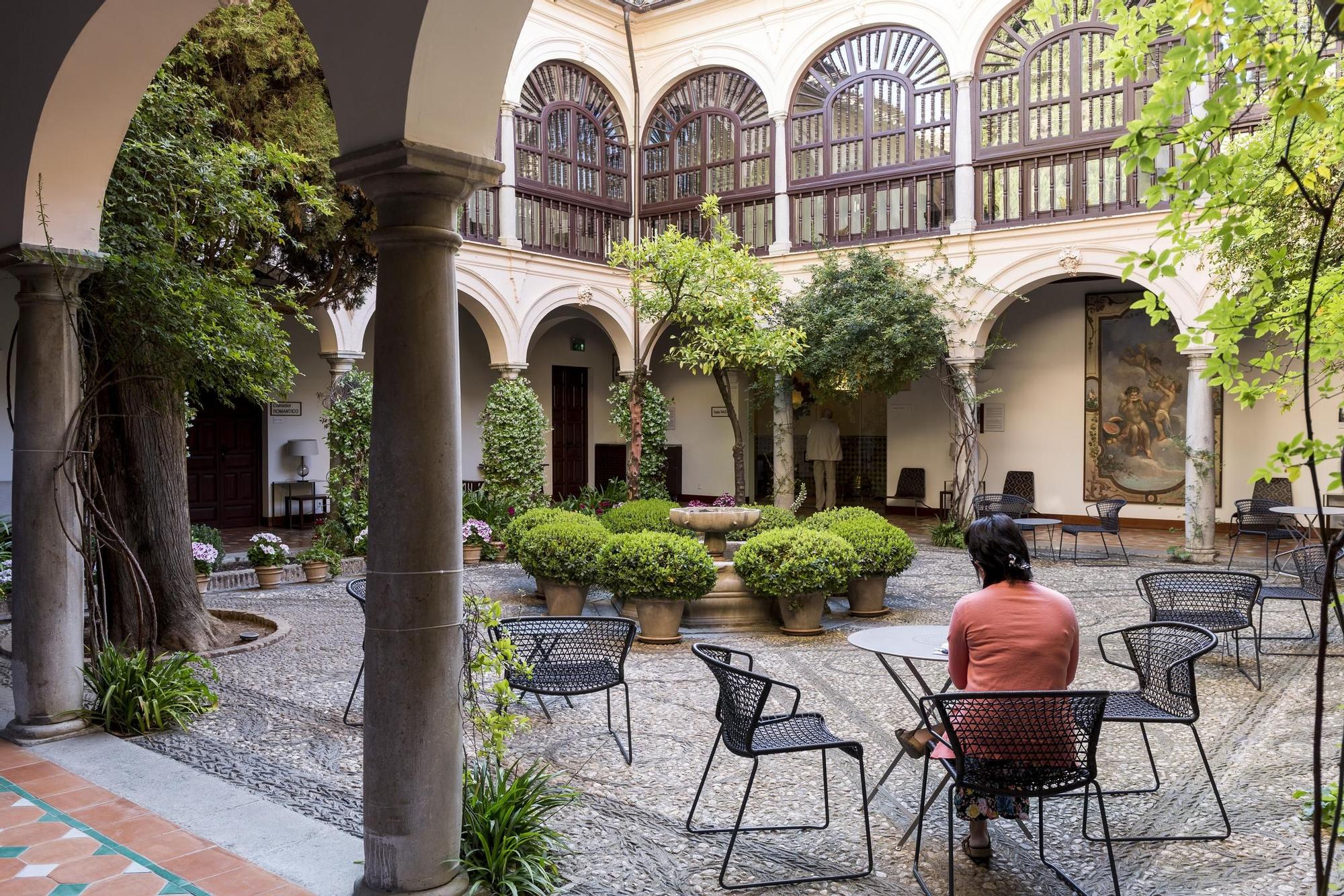 Interior del Parador de Granada