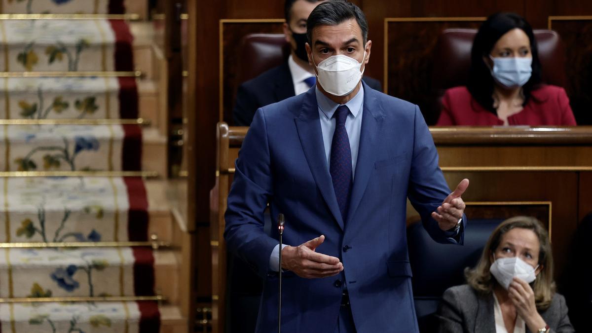 Pedro Sánchez presiona al PP con VOX