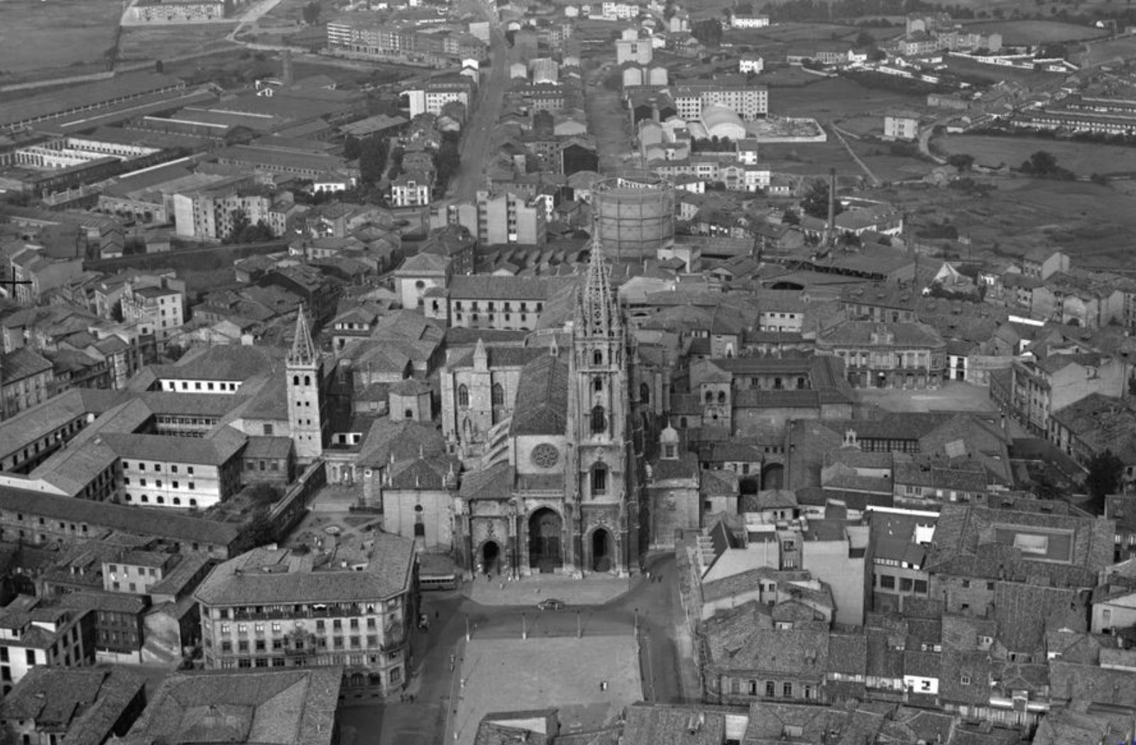 Vista aérea de la Catedral nuna semeya tomada en 1962. 