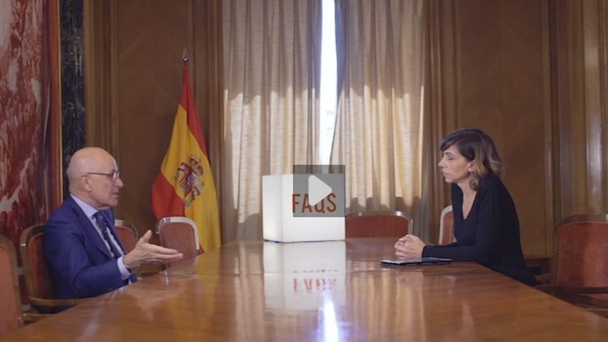 Duran Lleida con Cristina Puig, durante la entrevista en 'FAQS'.