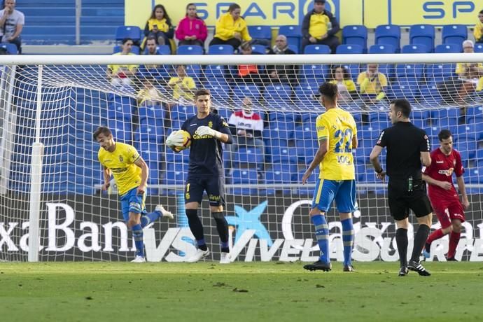 12.01.19. Las Palmas de Gran Canaria. Fútbol segunda división temporada 2018-19. UD Las Palmas-CA Osasuna. Estadio de Gran Canaria. Foto Quique Curbelo