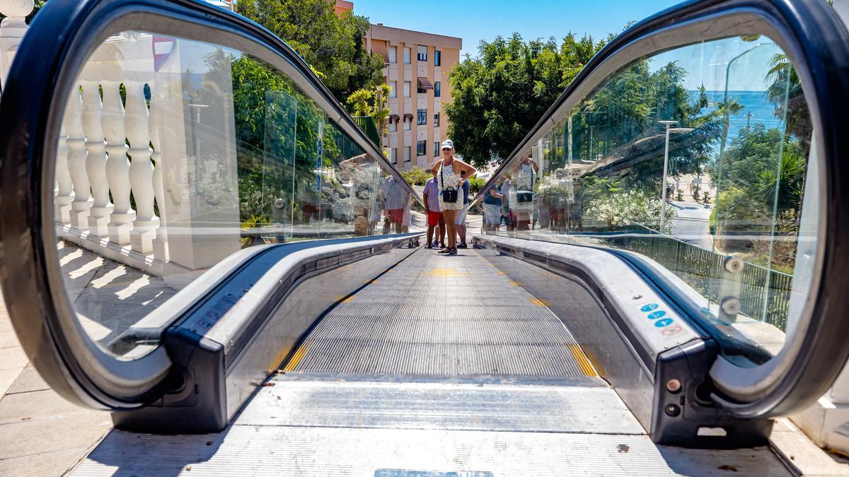 Las escaleras mecánicas son muy utilizadas en verano por vecinos y turistas de La Vila.