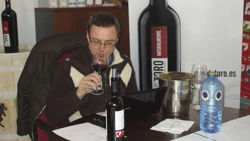 Neal Martin durante la cata de vinos de la D O Toro el pasado mes de febrero.