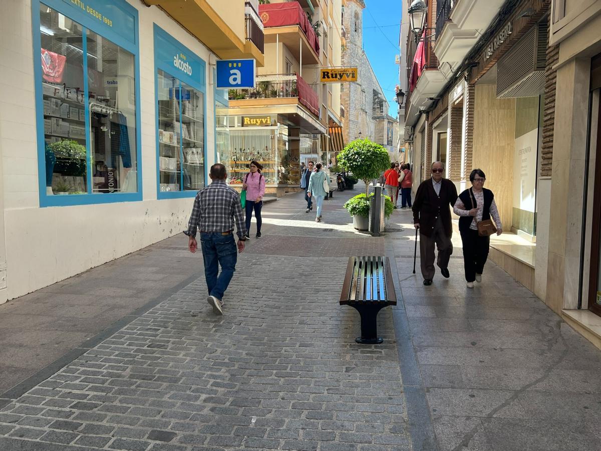 Comercios en la calle Juan Palma García de Lucena.
