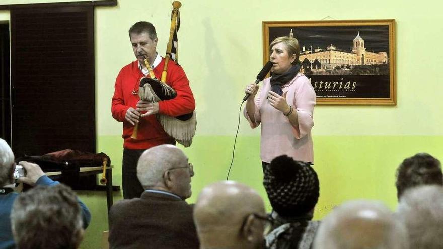 Tonada en Ciaño para poner música a la Navidad