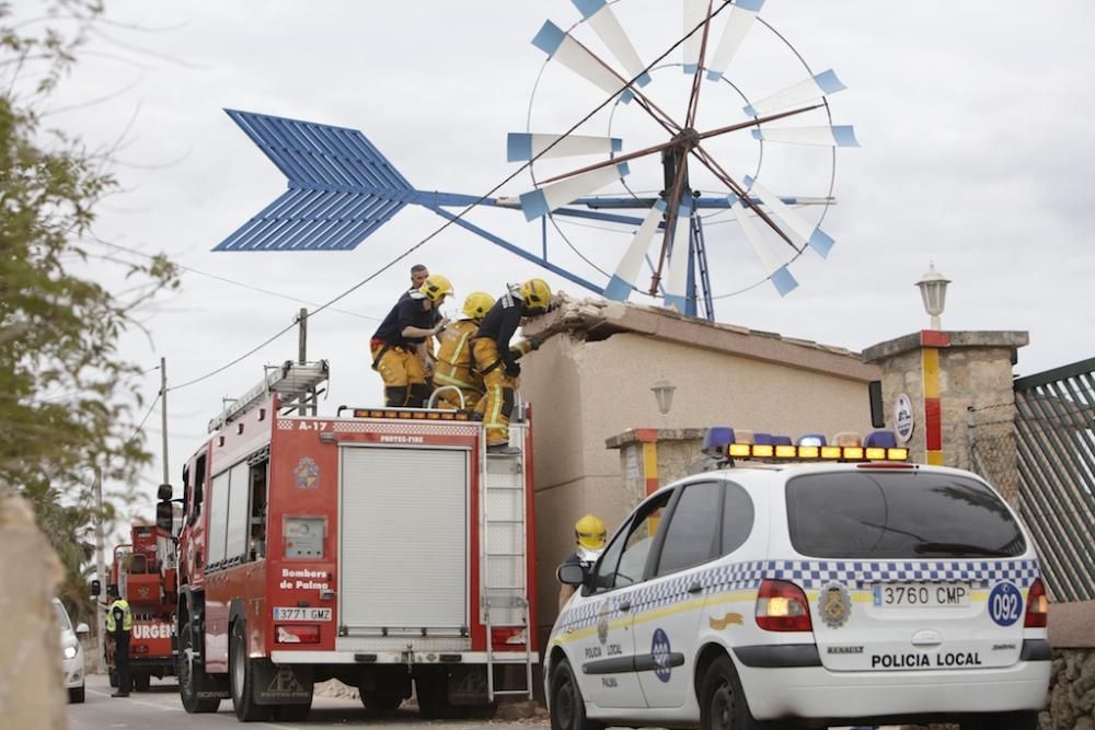 Impacto de una grúa en una casa de es Pil·larí