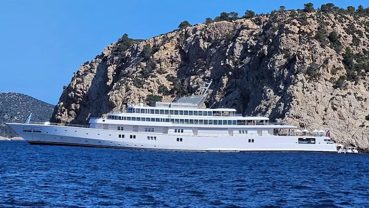 El Rising Sun, el magayate de David Geffen, el favorito de las estrellas, deslumbra de nuevo en Mallorca