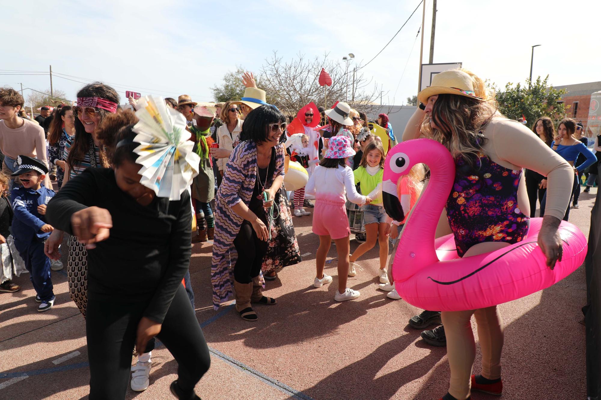 Todas las imágenes de la rúa de Carnaval en Formentera 2023