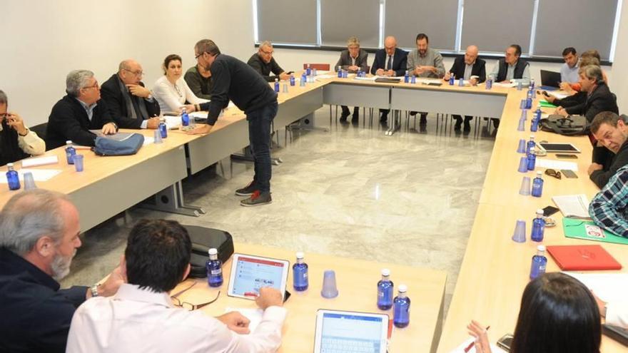 Reunión de la Mesa de Sanidad celebrada ayer en Habitamia.