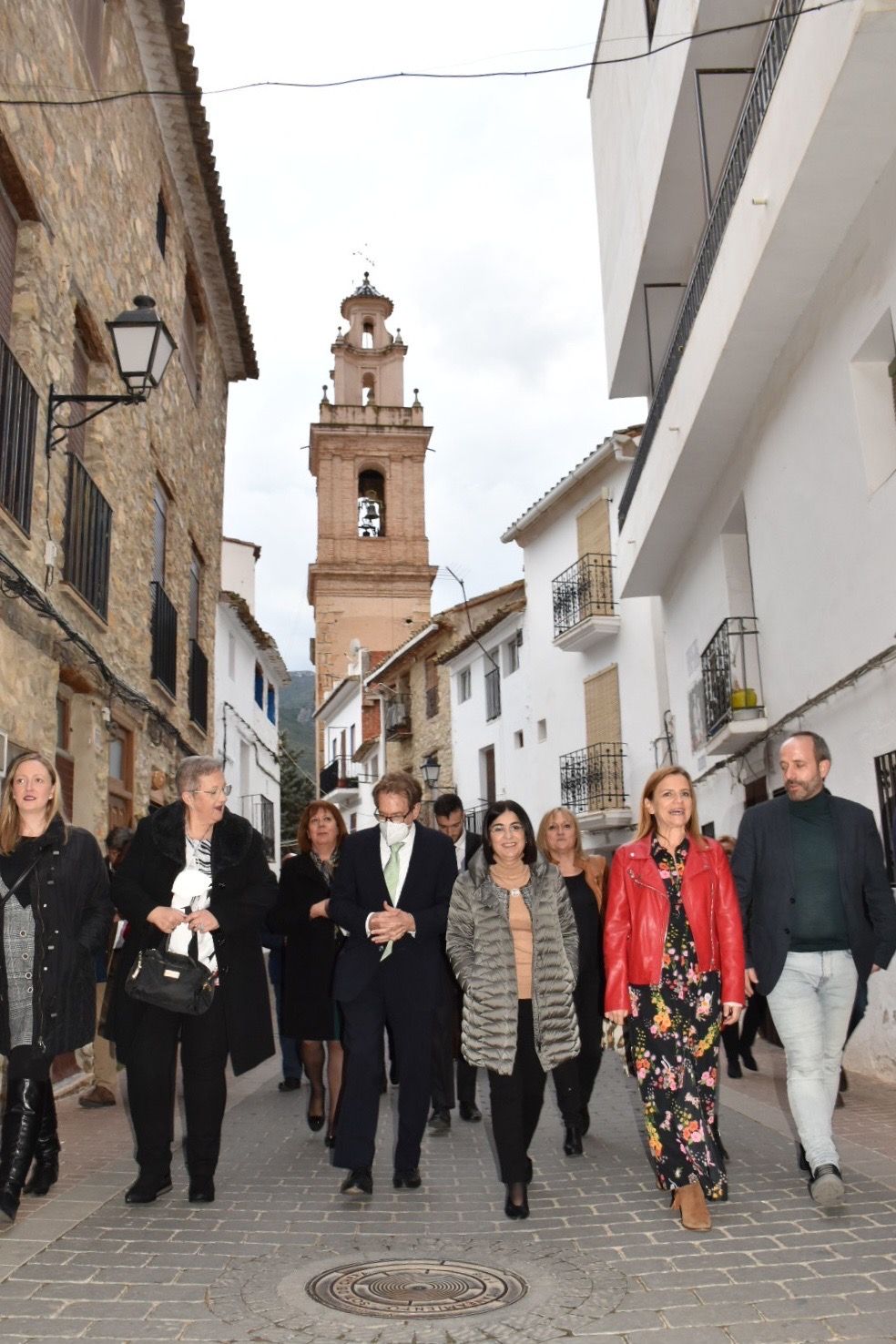 Sanidad condecora a la doctora Mª Amparo Máñez Martí