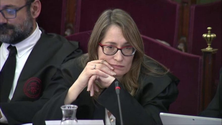 Una testimoni diu que Sànchez es va oferir a acompanyar la secretària judicial a sortir d&#039;Economia