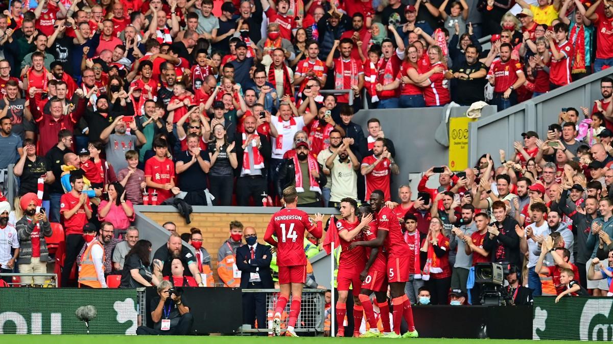 El público de Anfield celebrando un tanto del Liverpool