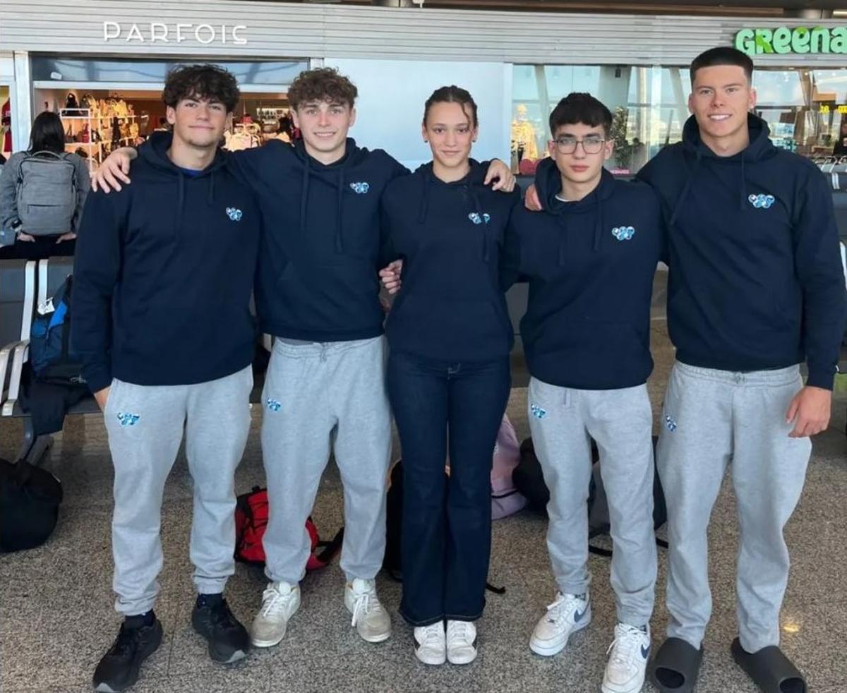 Los nadadores del Voltor Balear que acudieron a Pontevedra