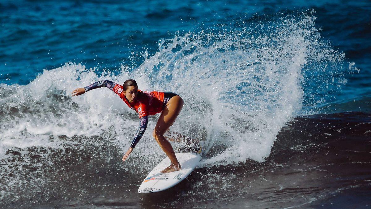 Lucía Martiño durante una competición en Gran Canaria.