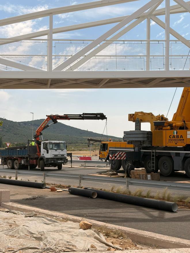 Galería | Así está quedando la pasarela de la Ronda Sur de Cáceres
