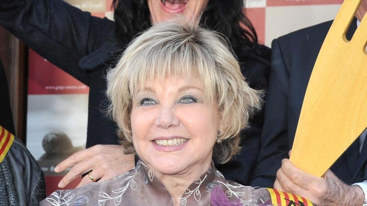 zentauroepp54552558 15 02 2016 karina de lo m s sonriente en una imagen de arch200824115759 zentauroepp54552558 15 02 2016 karina de lo m s sonriente en una imagen de arch200824115759
