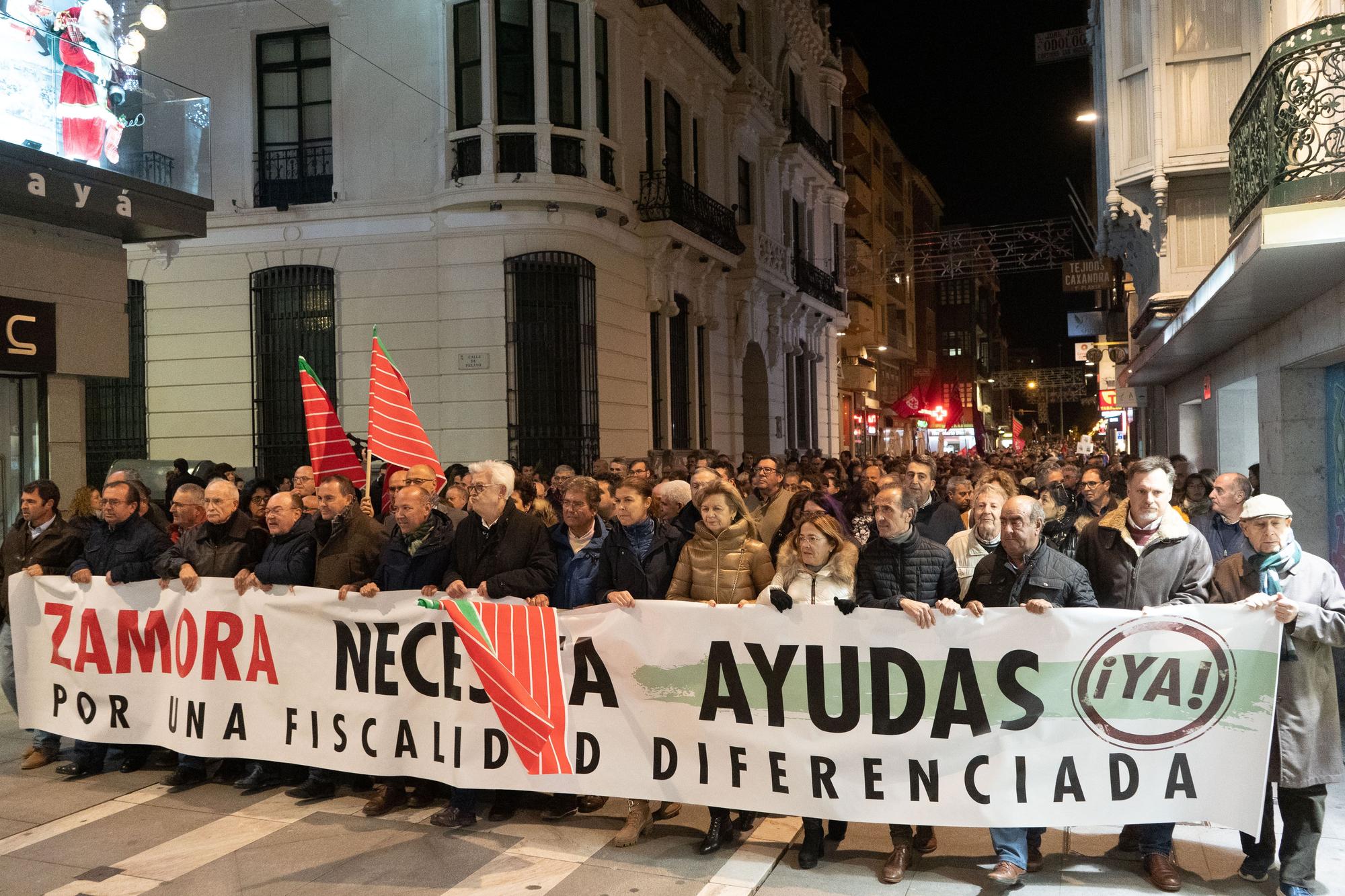 GALERÍA |  Zamora sale a la calle por una fiscalidad diferenciada