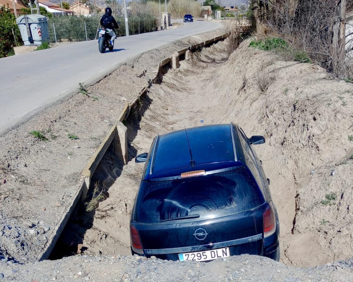 Accidente de coche en la zona de Campillo.