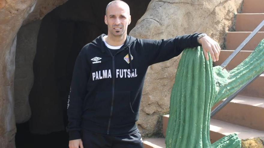 El ex jugador y ahora entrenador Antonio Vadillo.