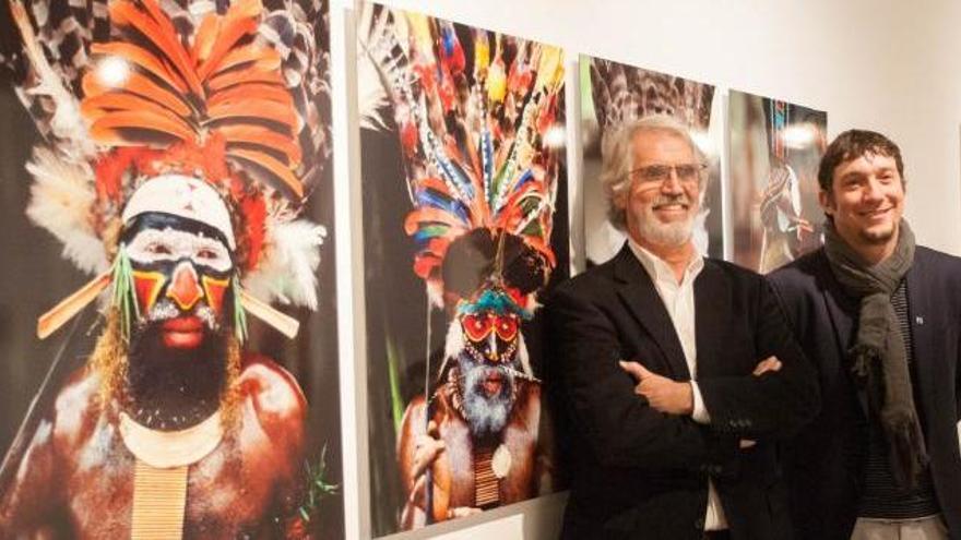 Pedro Saura (izquierda), con el director del Museo Etnográfico, Pepe Calvo