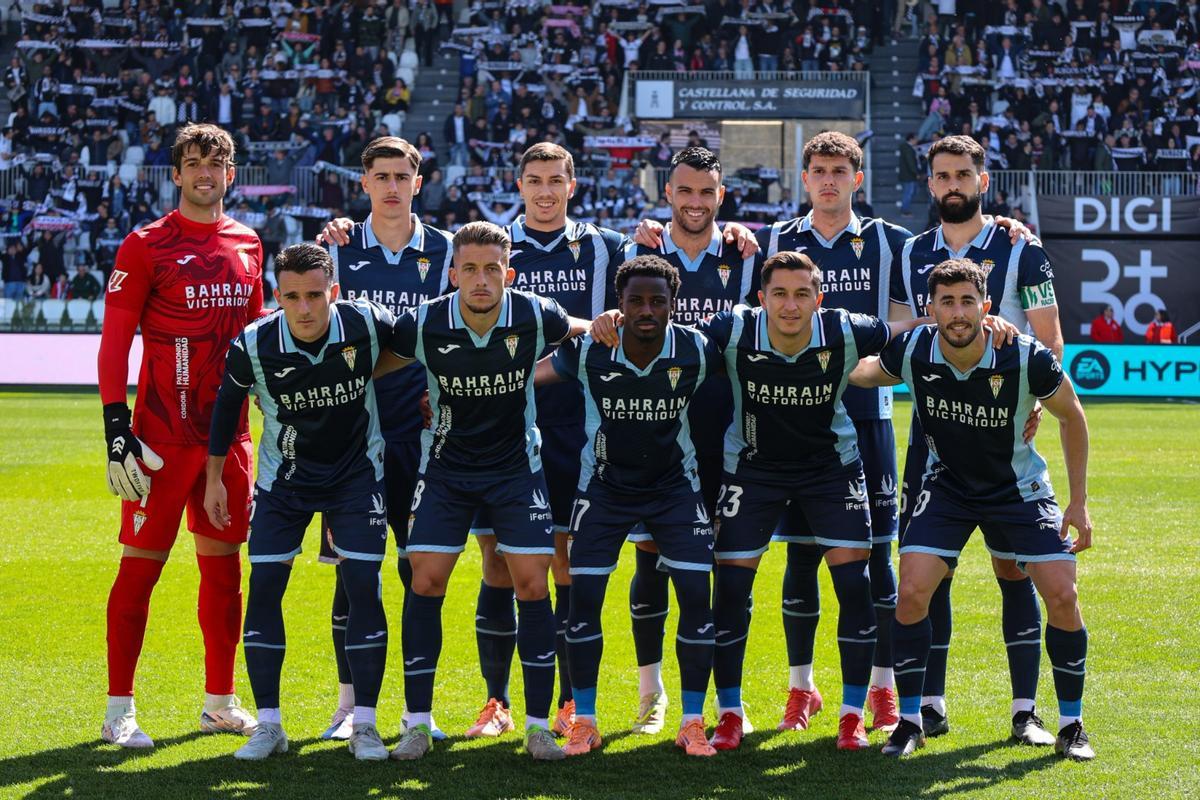 Once inicial del Córdoba CF en su visita al Burgos.