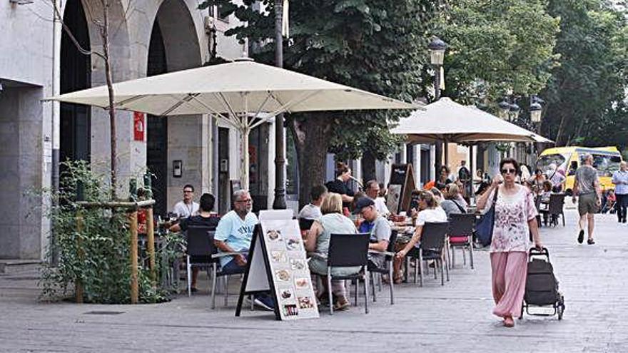 Establiments a la Rambla de la Llibertat de Girona.