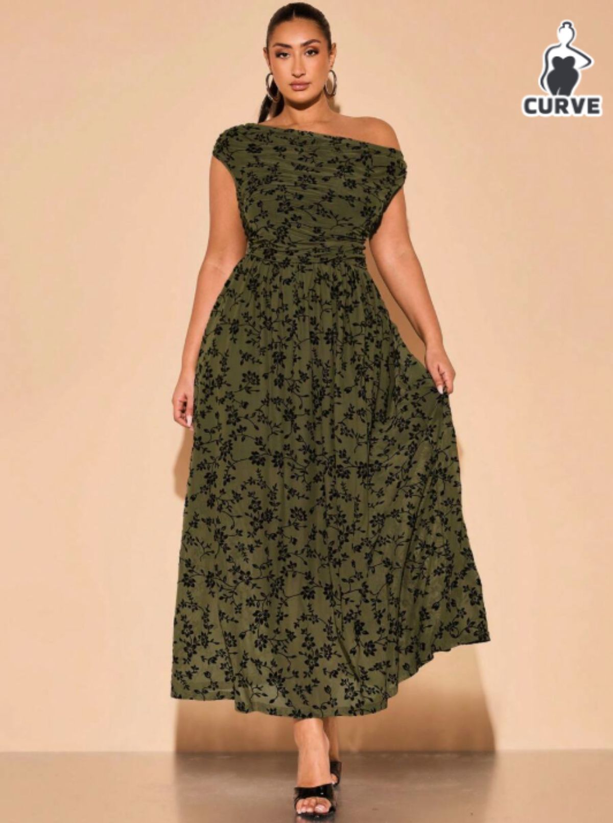 Vestido verde oliva con flores de Shein