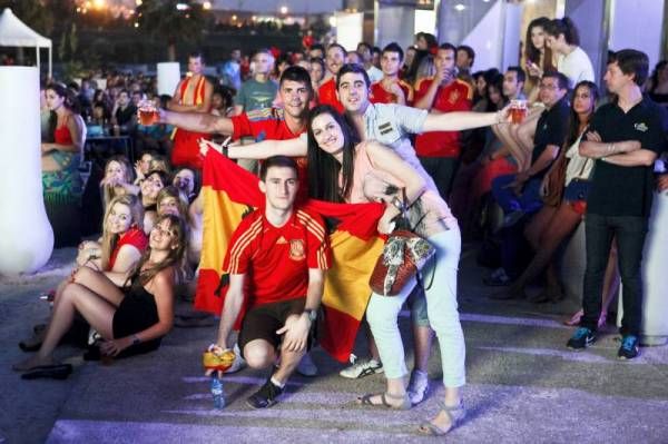 Cientos de personas festejan en Las Playas el pase a semifinales