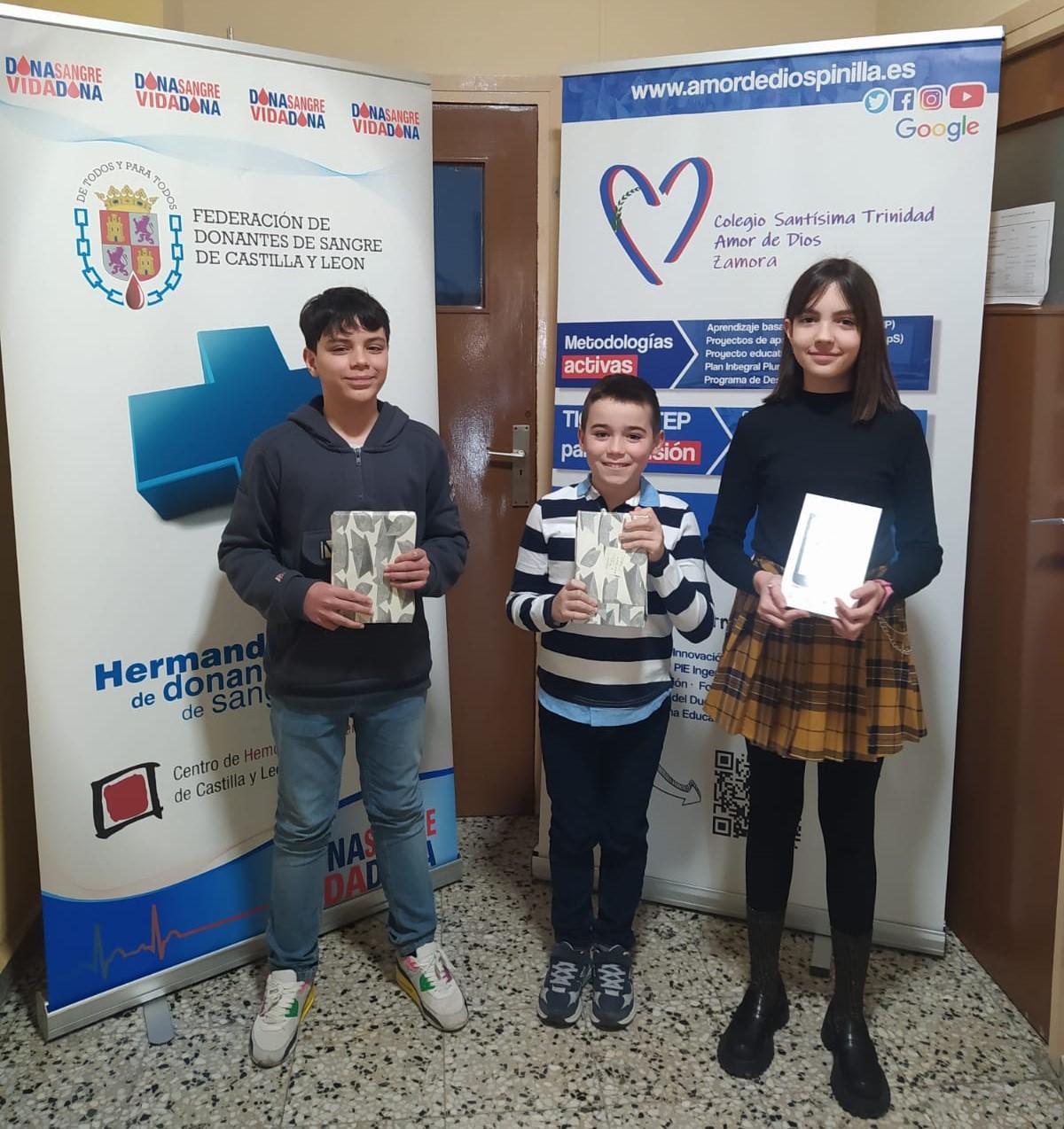 Premiados del concurso de relato corto de la Hermandad de Donantes de Sangre de Zamora.
