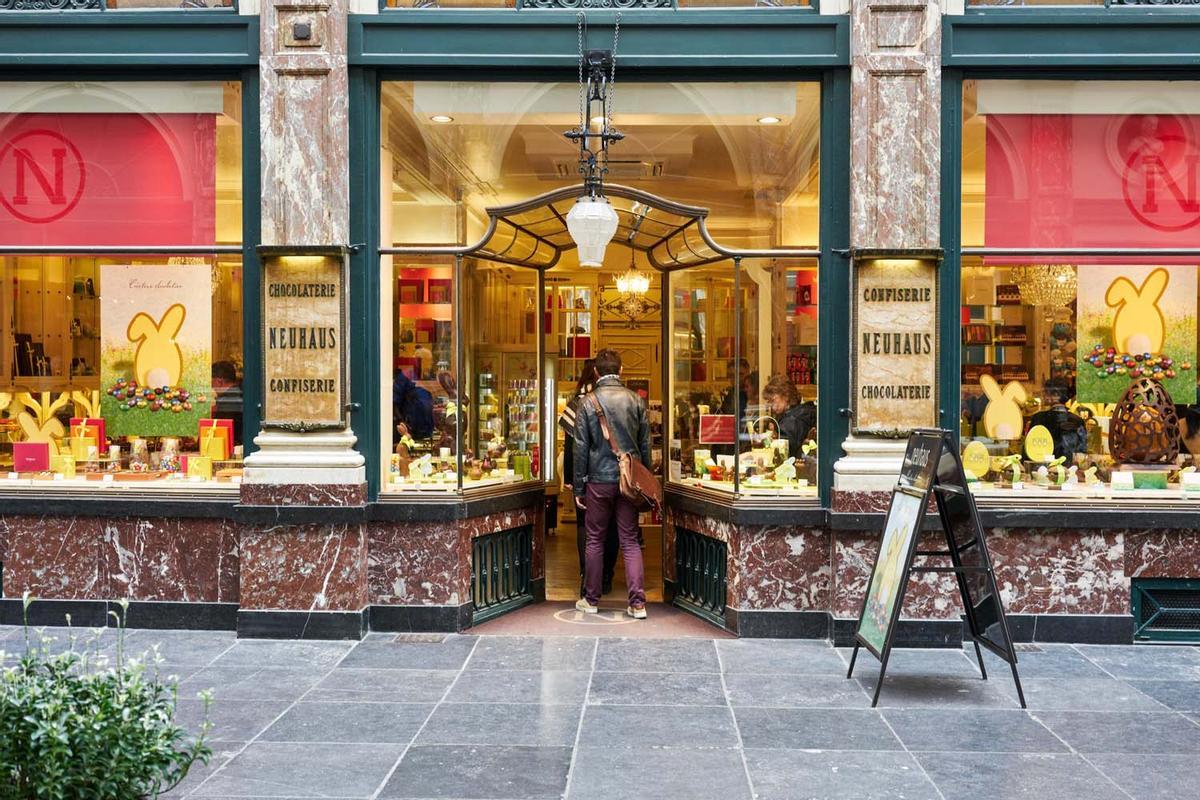 Café de Bruselas como los frecuentados por Magritte