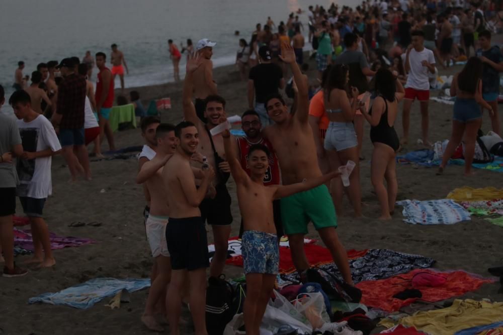 Málaga celebra la noche de San Juan en sus playas
