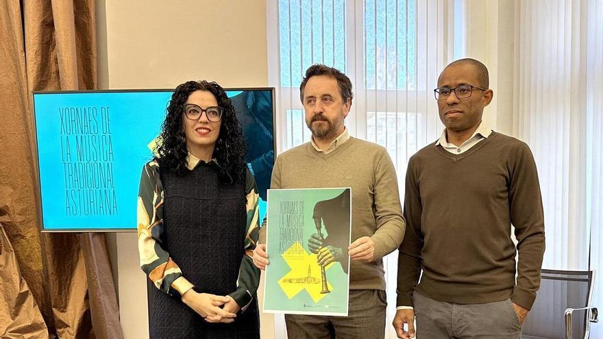 La conseyra de Cultura, Política Llingüística y Deporte del Principáu d'Asturies, Vanessa Gutiérrez, na presentación de la programación de les "Xornaes de la Música Tradicional Asturiana", na Llaboral Ciudá de la Cultura (Xixón).