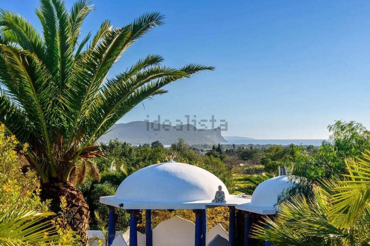 ¿Ibiza o en Santorini? A la venta una peculiar villa de lujo por 3,5 millones en Sant Jordi