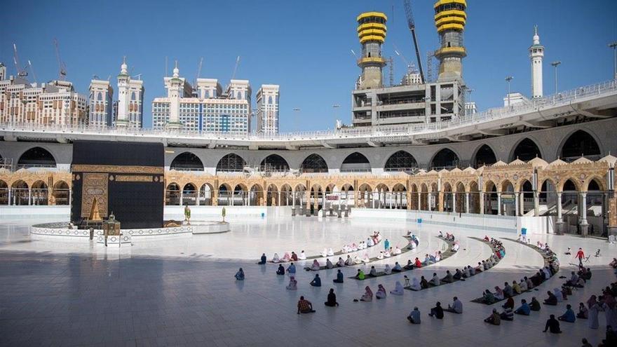 Arabia Saudí limita la peregrinación a La Meca a los residentes en el país