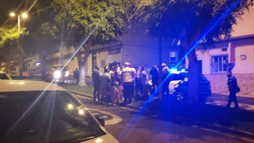 Desalojados veinte vecinos en El Fraile por la aparición de grietas en su edificio