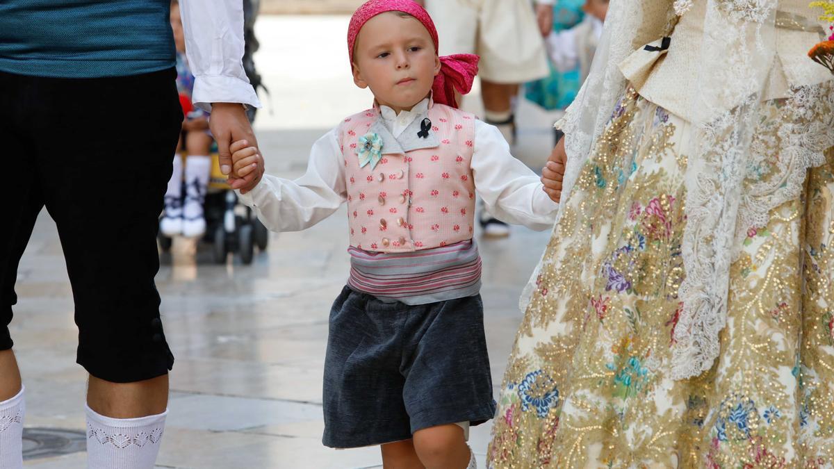 Búscate en el segundo día de Ofrenda por las calles del Mar y Avellanas (entre las 11.00 y 12.00 horas)