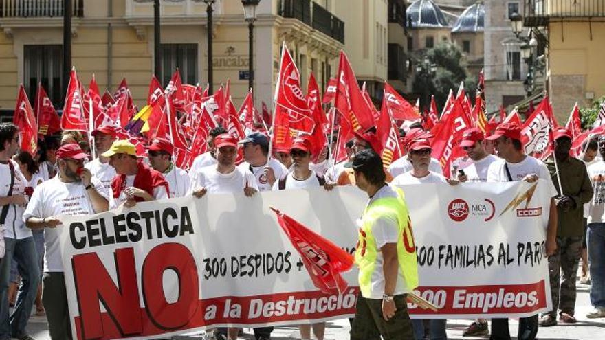 Los trabajadores, durante la manifestación de hoy.