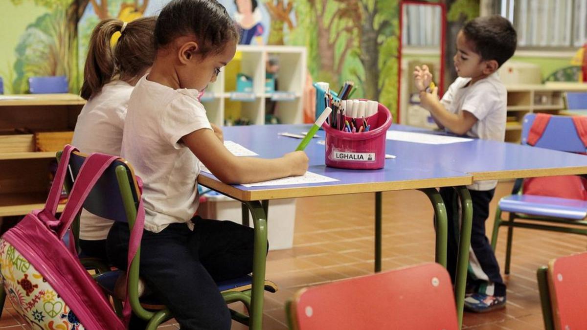 Alumnos en una de las aulas del colegio Los Verodes, en la capital.